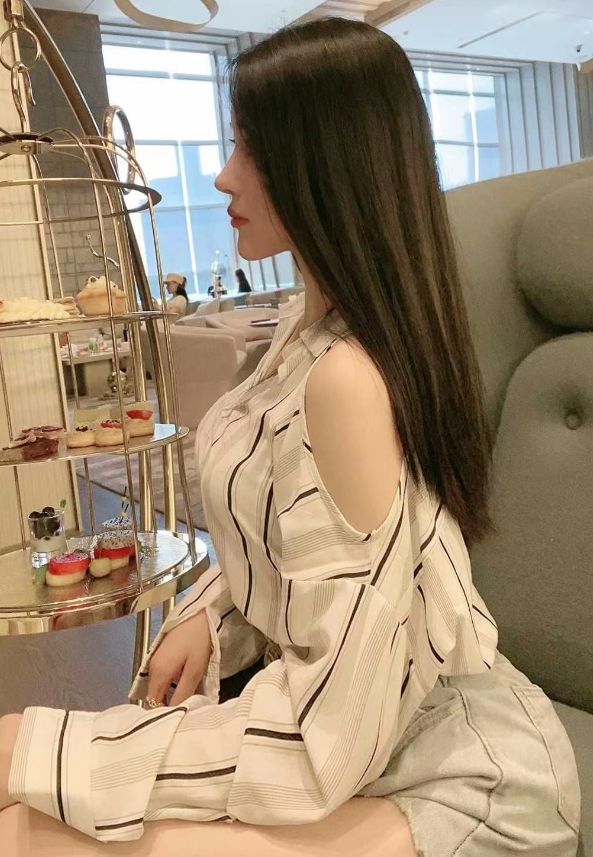 高颜值性感嫩模，小Sao货