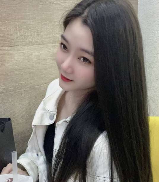 刚下海的兼职小妹，上甜下咸，关键还是紧